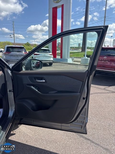 Certified 2022 Nissan Rogue SV image 14