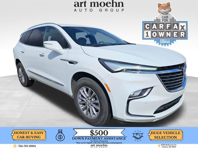 Used 2023 Buick Enclave Essence image 1