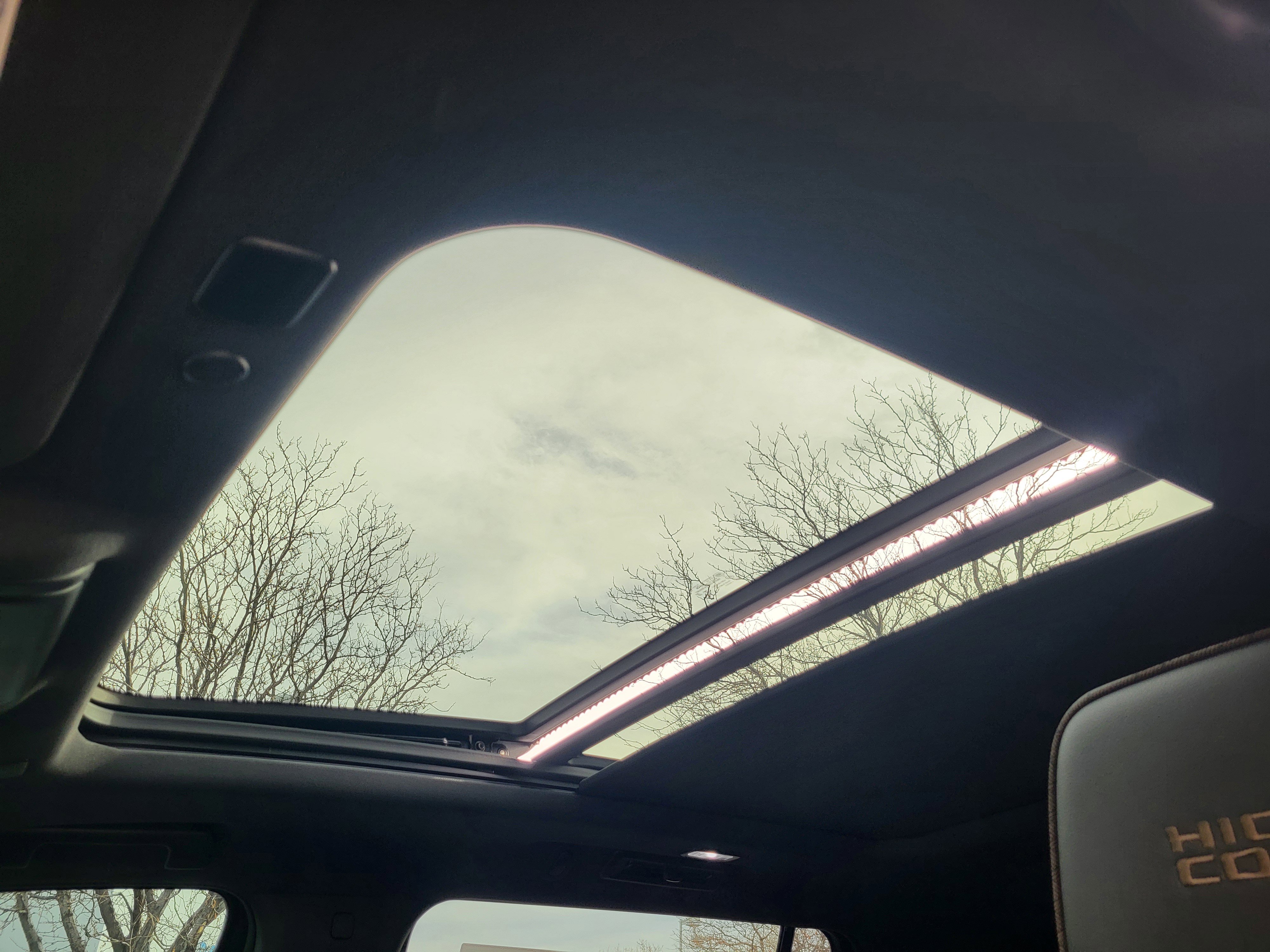 Certified 2023 Chevrolet Suburban High Country image 37