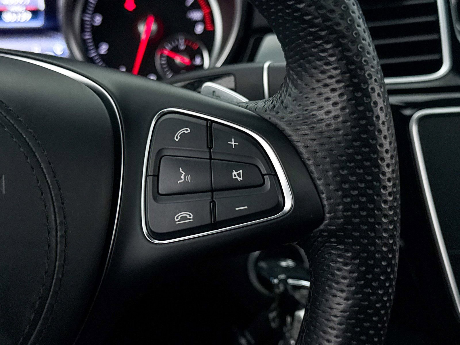 Used 2019 Mercedes-Benz GLS 550 4MATIC image 35