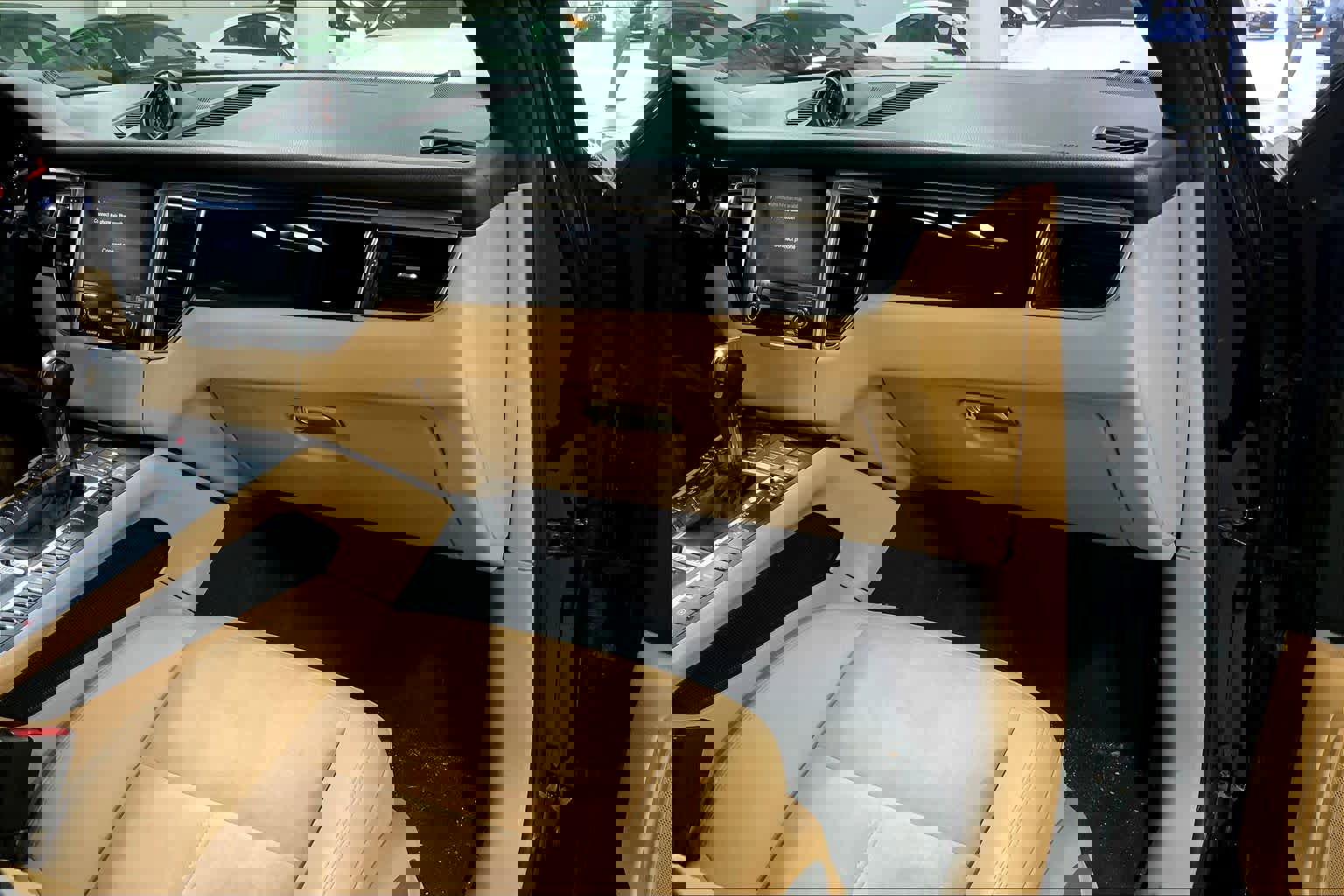 Used 2017 Porsche Macan image 17