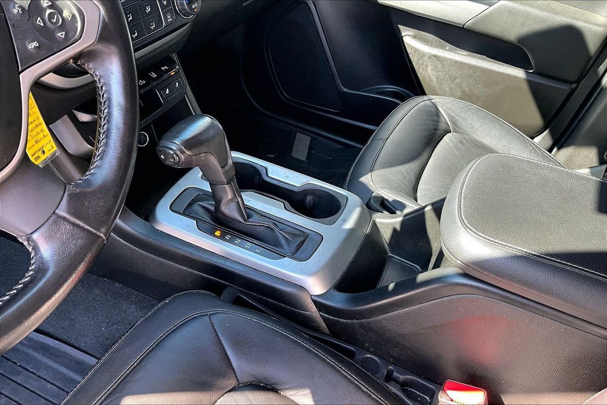 Used 2021 Chevrolet Colorado LT w/ Redline Special Edition image 19