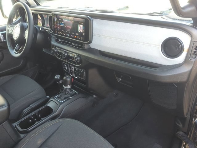 Used 2025 Jeep Wrangler Unlimited Sport AWD/4WD image 26