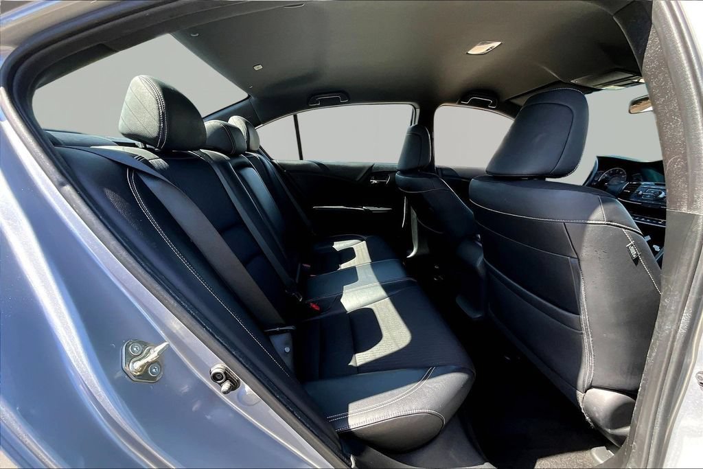 Used 2016 Honda Accord Sport image 24