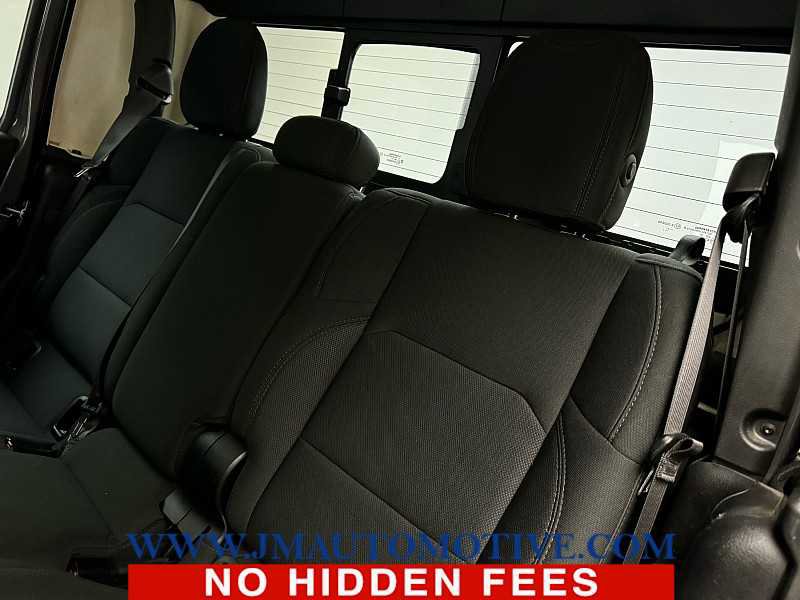 Used 2021 Jeep Gladiator Sport image 16