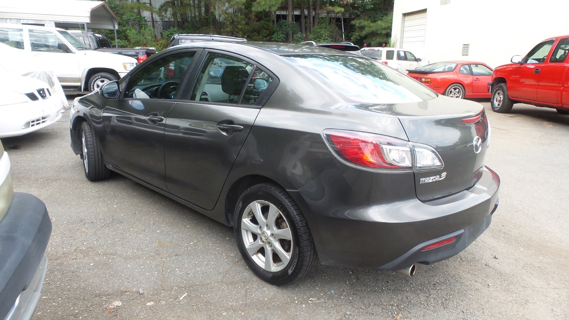 Used 2010 MAZDA MAZDA3 i Touring FWD image 4