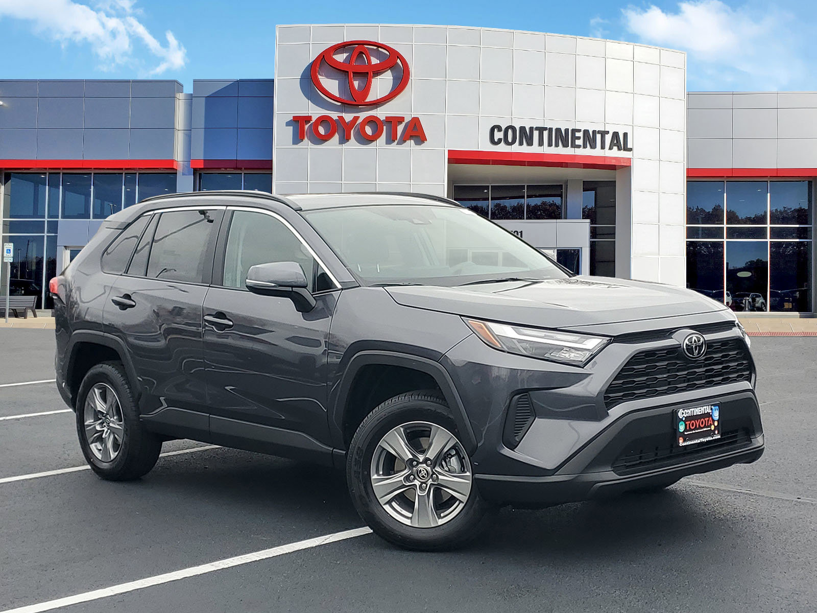 New 2025 Toyota RAV4 XLE w/ Convenience Package