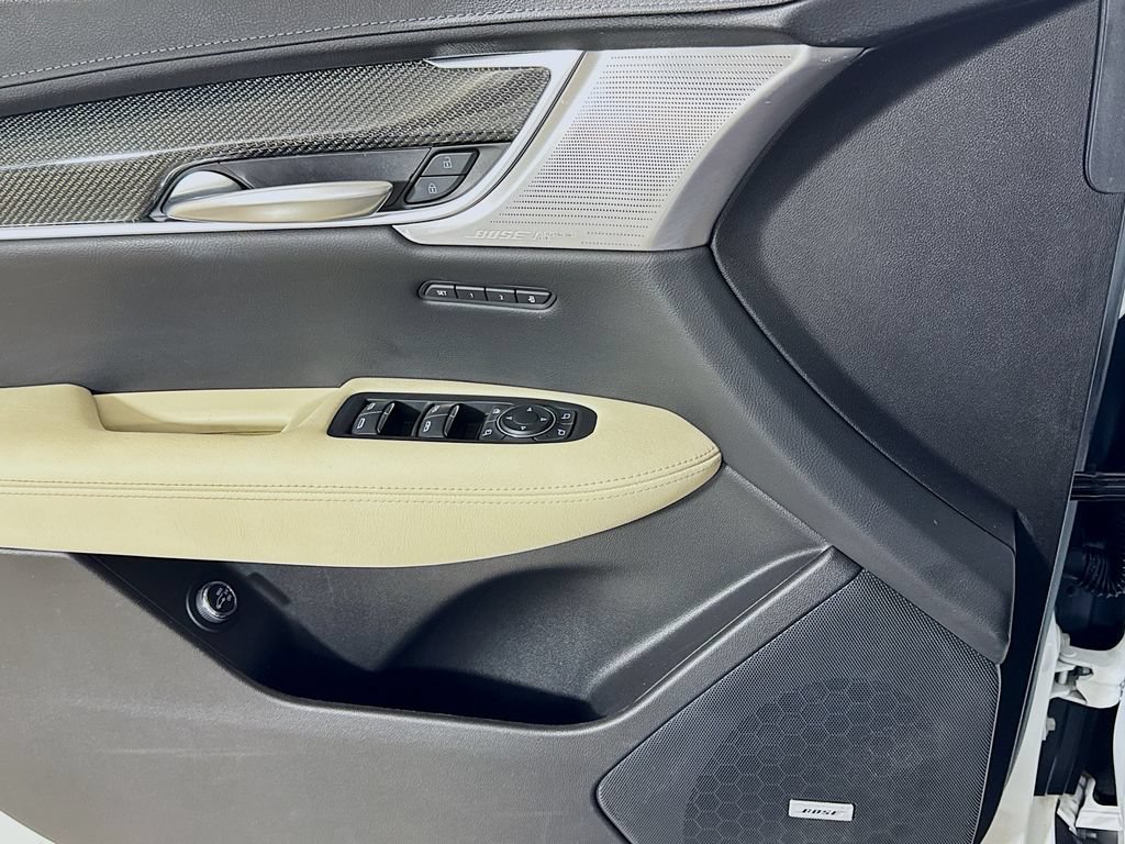 Certified 2023 Cadillac XT5 Sportv AWD/4WD image 16