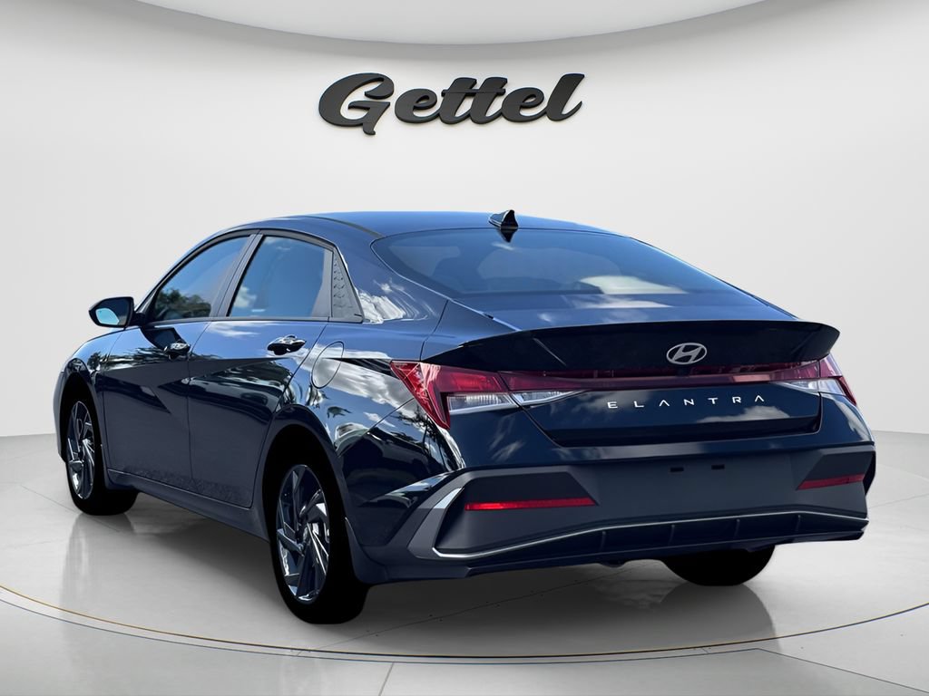 New 2026 Hyundai Elantra Sport FWD image 10