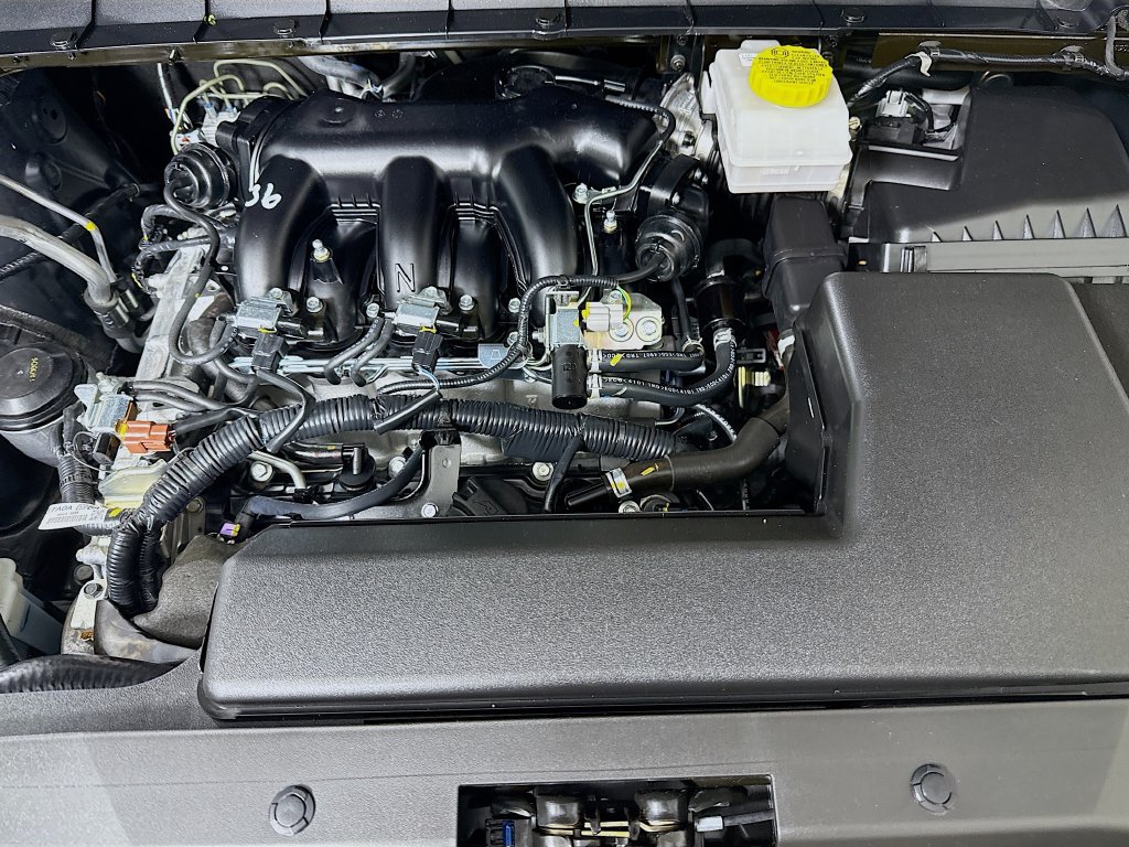 Certified 2025 Nissan Pathfinder Platinum AWD/4WD image 38