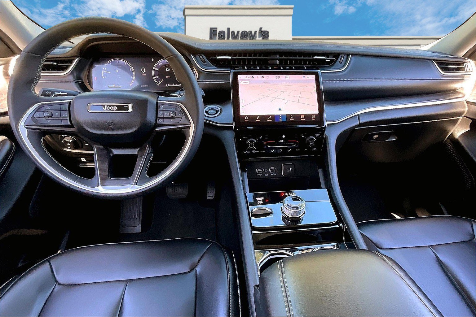 Certified 2023 Jeep Grand Cherokee Limited image 15