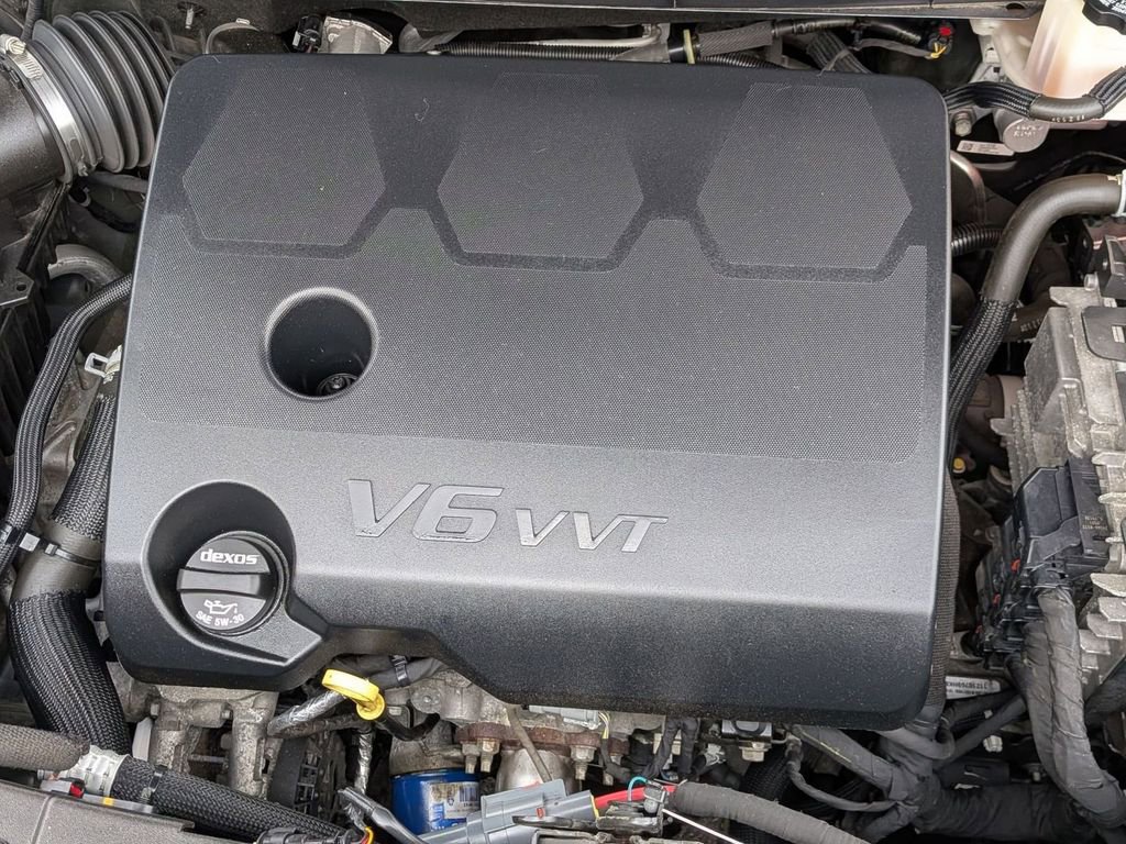 Used 2021 Chevrolet Traverse RS w/ LPO, Cargo Package FWD image 31