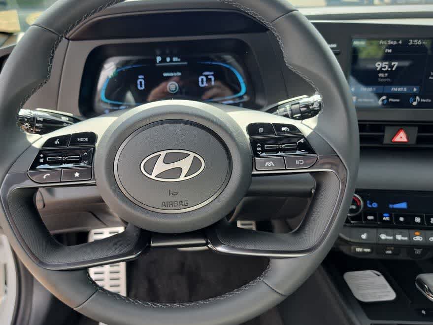 New 2026 Hyundai Elantra SEL Sport FWD image 23