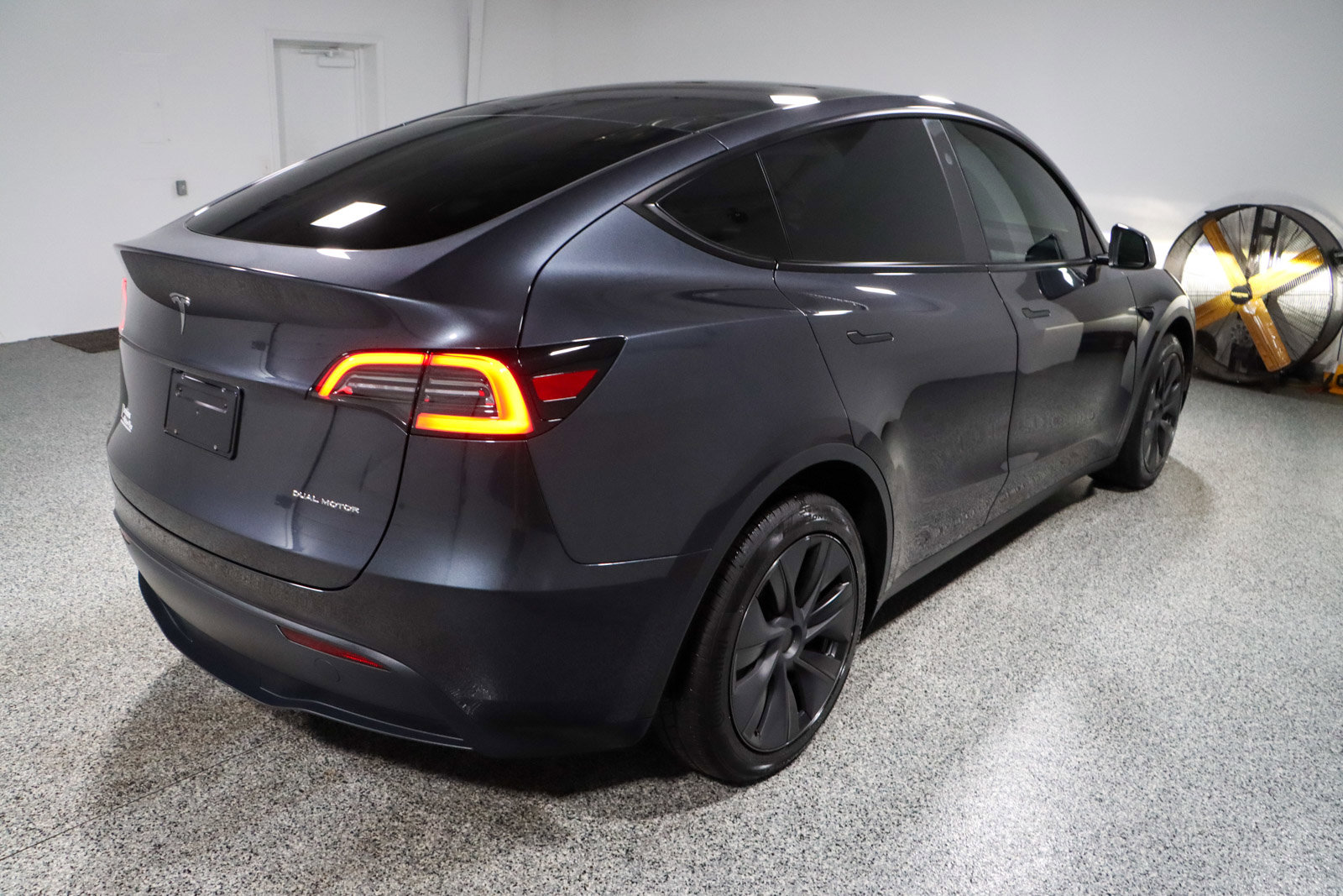 Used 2025 Tesla Model Y Long Range image 7