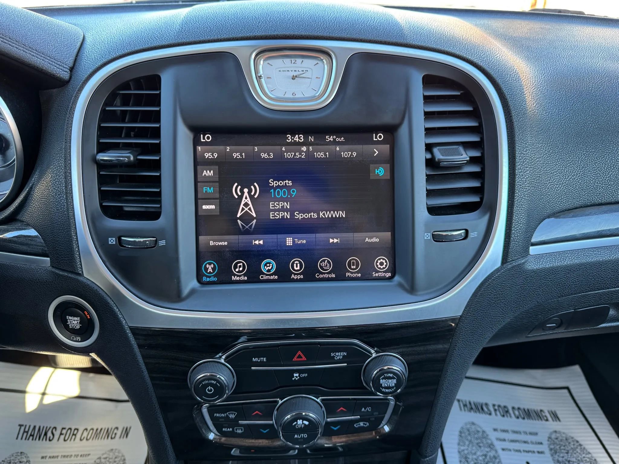 Used 2017 Chrysler 300 Limited image 27