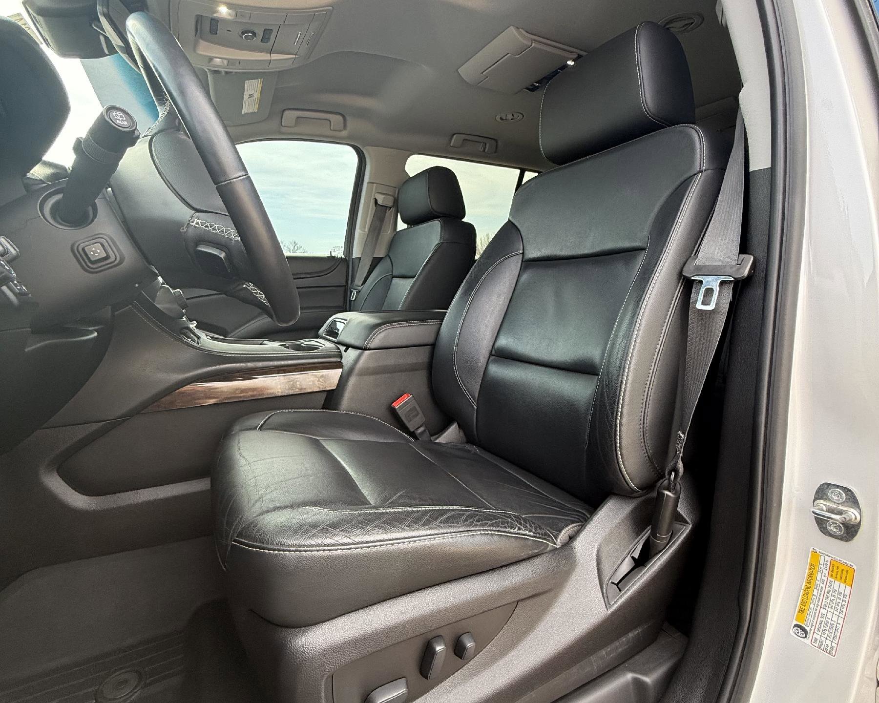 Used 2018 Chevrolet Suburban LT w/ LT Signature Package image 16