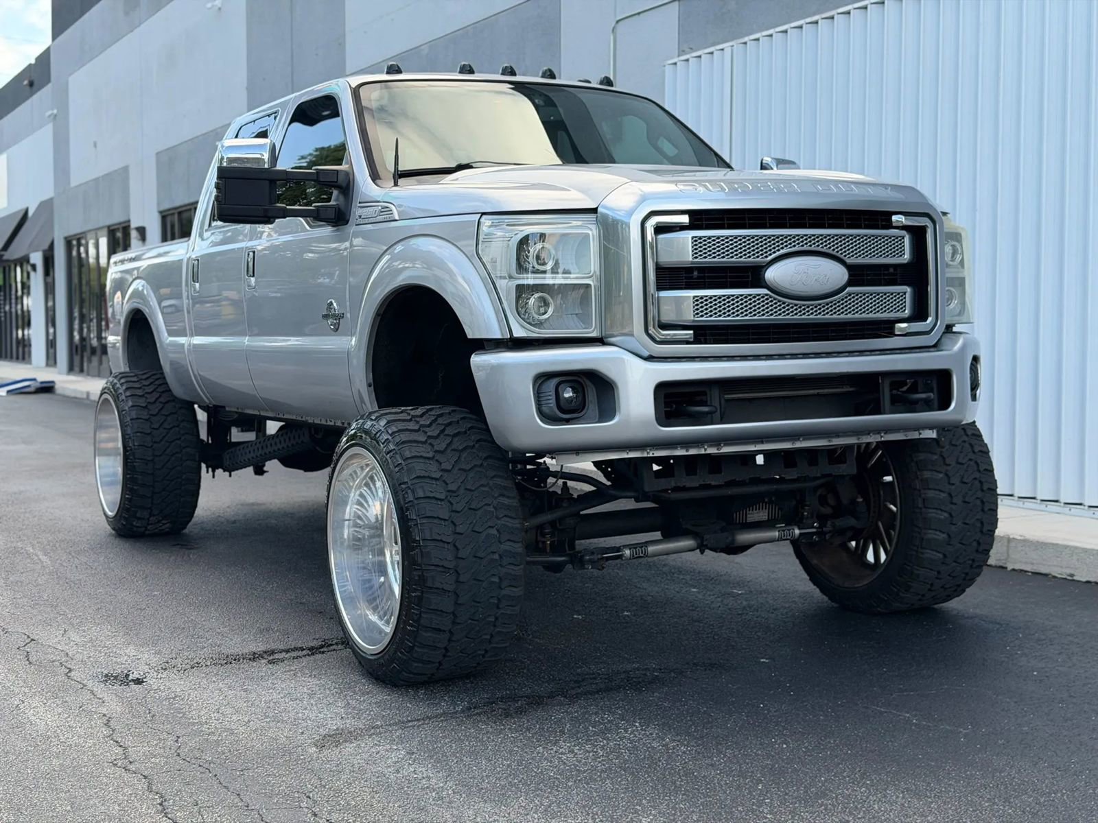 Used 2015 Ford F250 Platinum AWD/4WD image 2