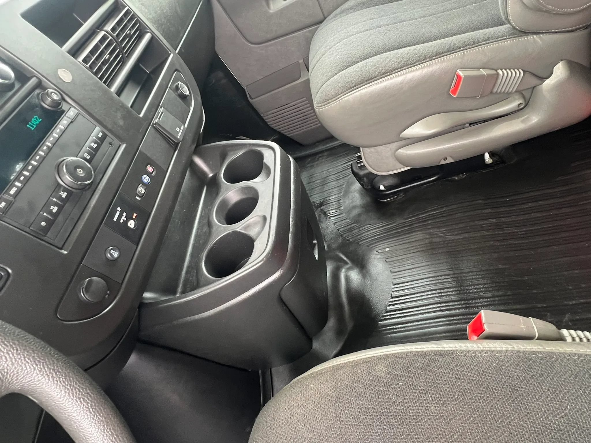 Used 2021 Chevrolet Express 2500 w/ Driver Convenience Package RWD image 16