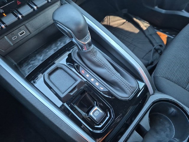 Used 2024 Chevrolet Colorado LT RWD image 26