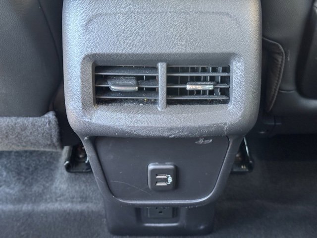 Used 2024 GMC Terrain SLT image 15