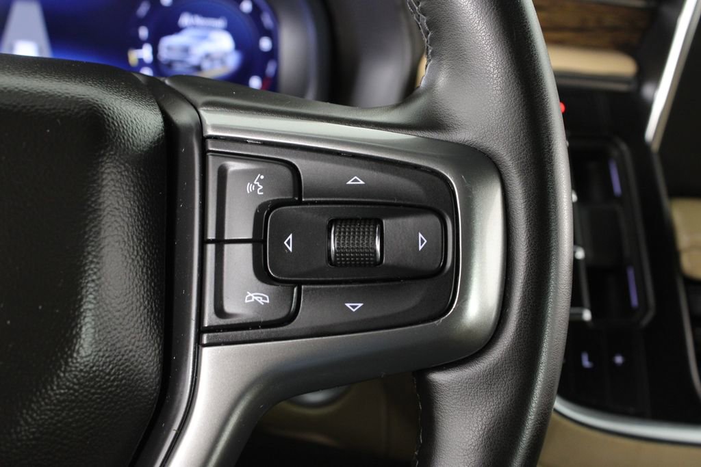 Used 2024 Chevrolet Suburban Premier RWD image 28