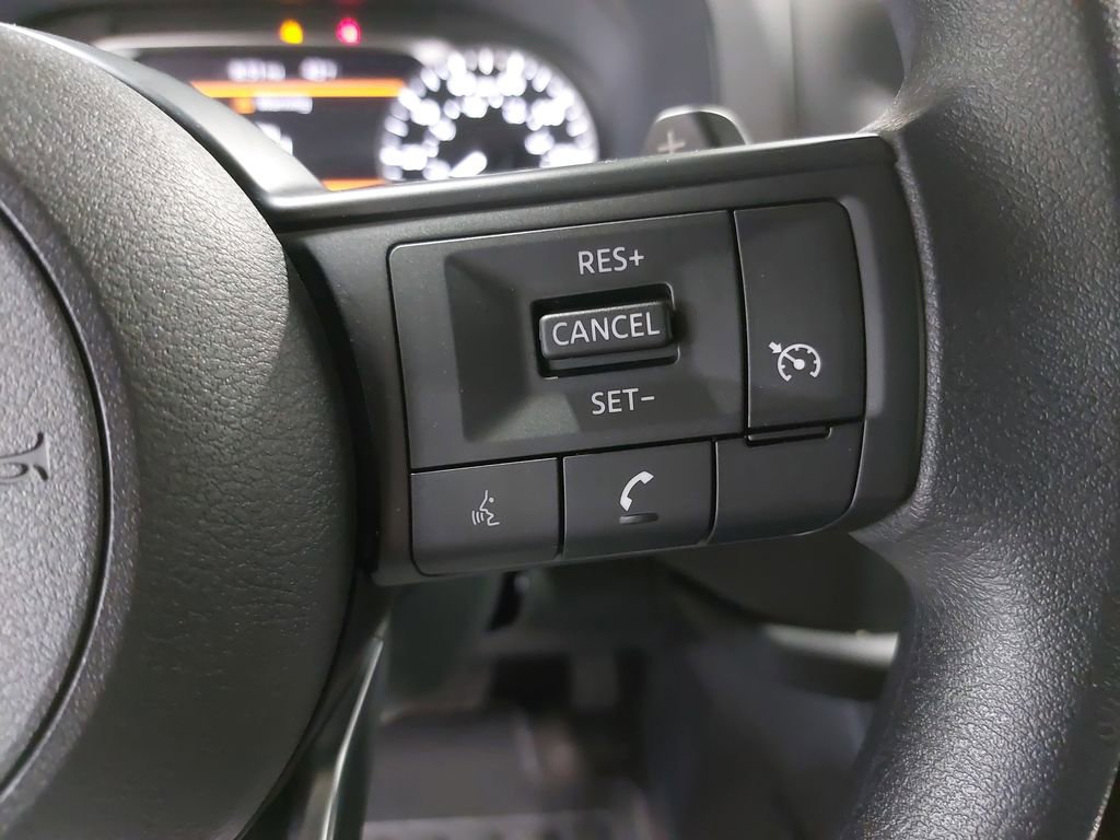 Certified 2025 Nissan Pathfinder S image 17