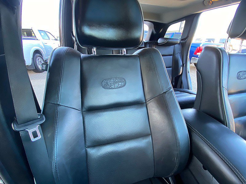Used 2013 Jeep Grand Cherokee Overland image 25