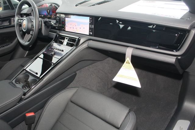 New 2026 Porsche Panamera 4 image 26