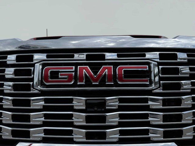 Used 2024 GMC Sierra 2500 Denali w/ Denali Reserve Package image 14