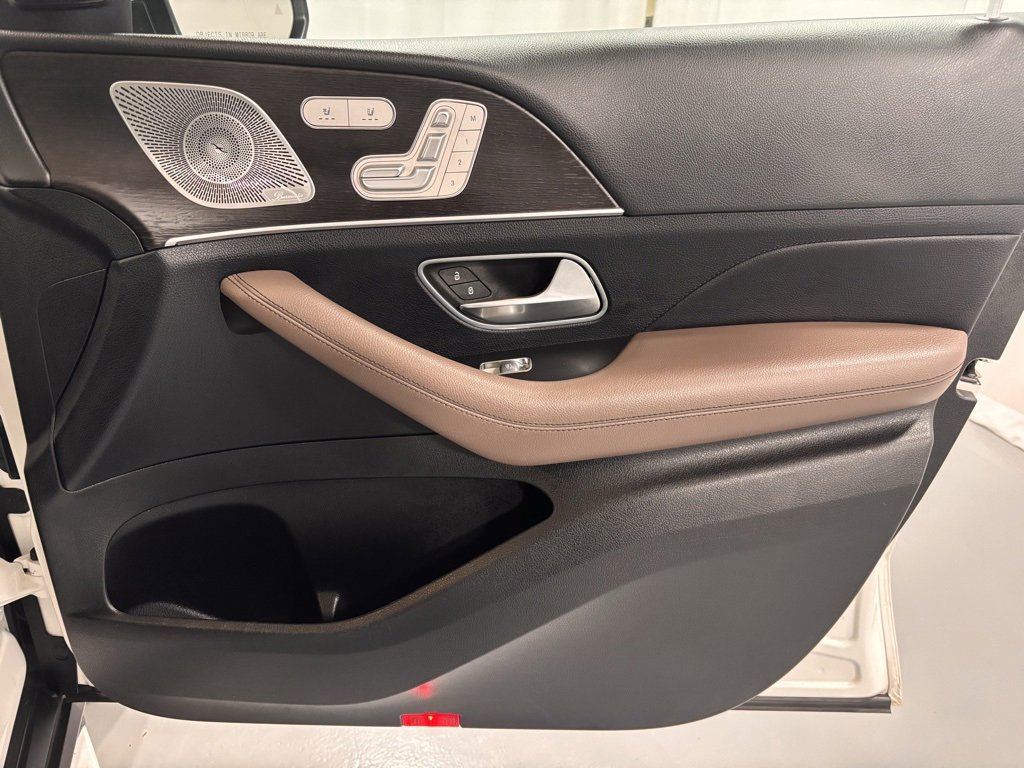 Used 2020 Mercedes-Benz GLS 450 4MATIC image 19