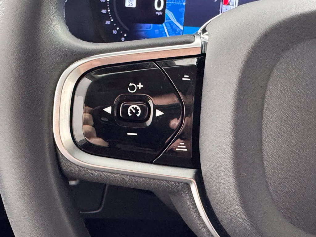 Certified 2024 Volvo XC90 B6 Plus w/ Protection Package AWD/4WD image 31