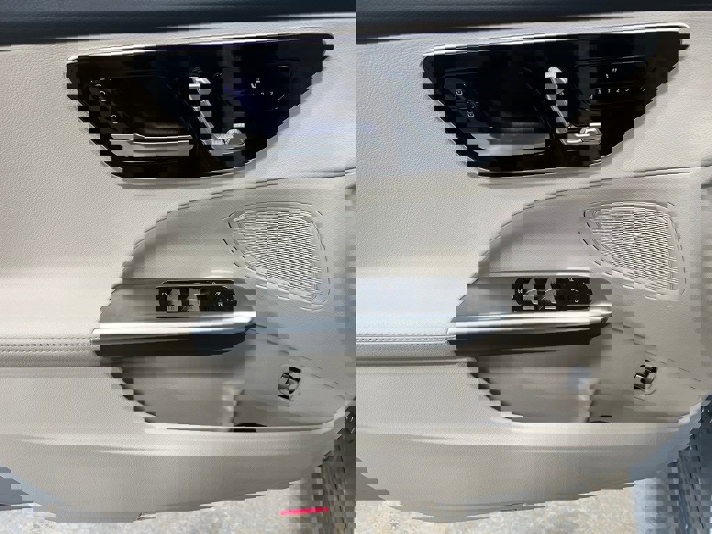 Used 2022 Mercedes-Benz C 300 4MATIC Sedan image 18