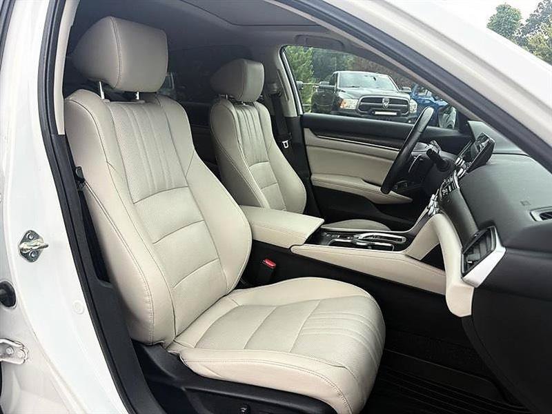 Used 2020 Honda Accord Touring image 40