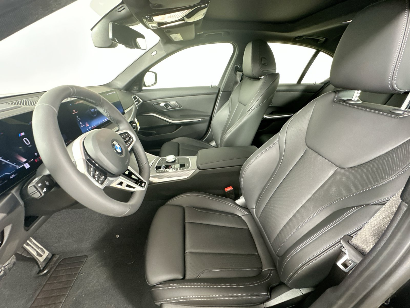 New 2026 BMW 330i xDrive Sedan w/ M Sport Package AWD/4WD image 33