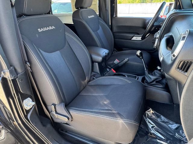 Used 2016 Jeep Wrangler Sahara w/ Connectivity Group AWD/4WD image 10