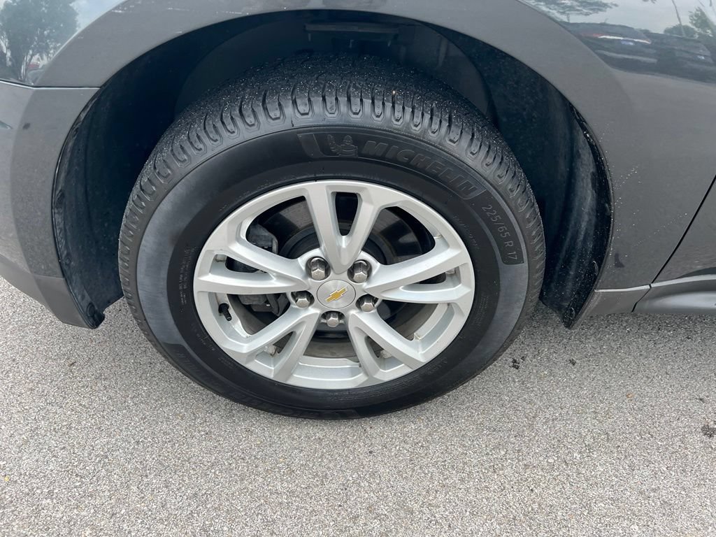 Used 2017 Chevrolet Equinox LT w/ Convenience Package AWD/4WD image 12