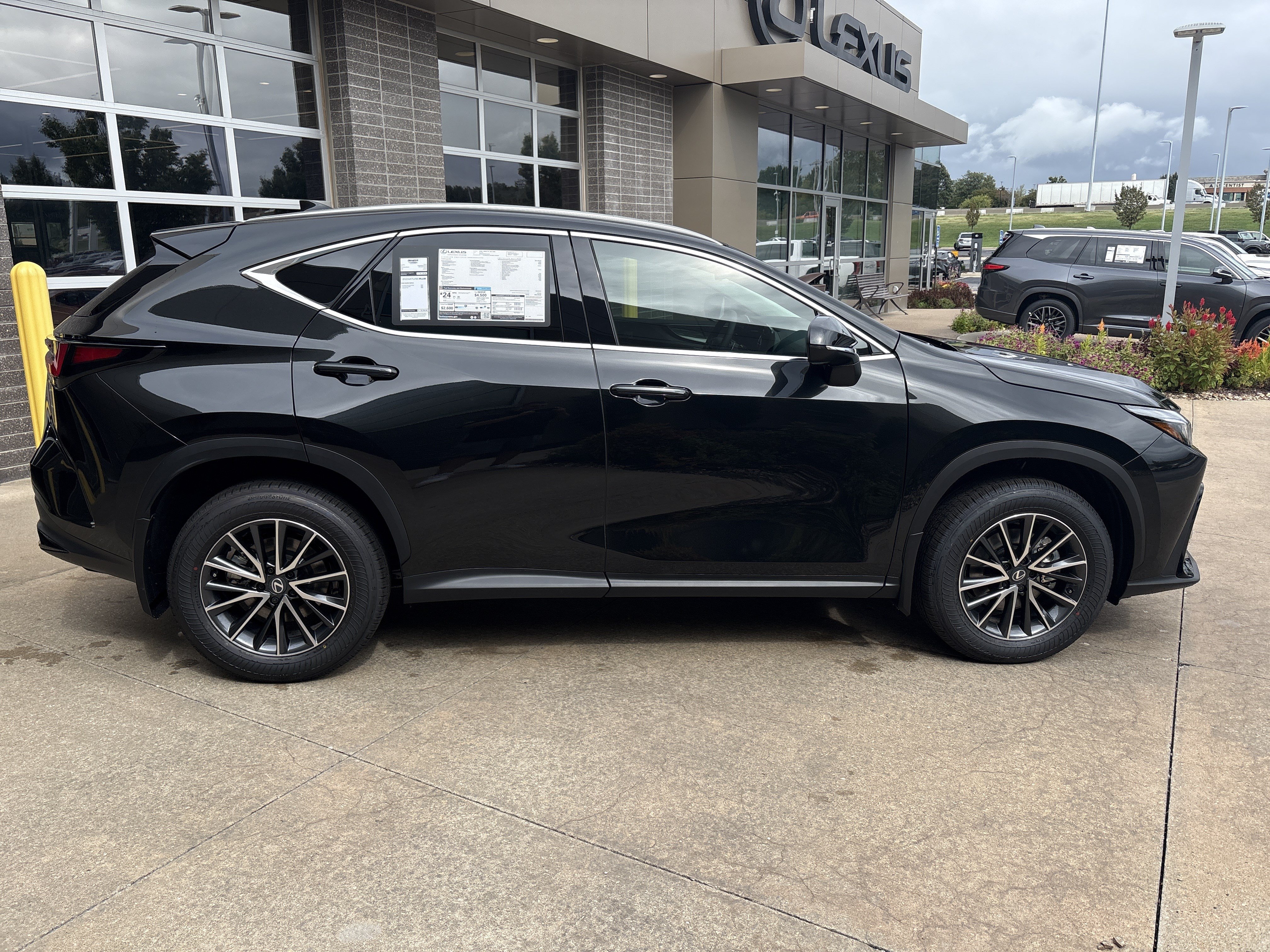 New 2026 Lexus NX 350 AWD w/ Accessory Package (2T) image 30