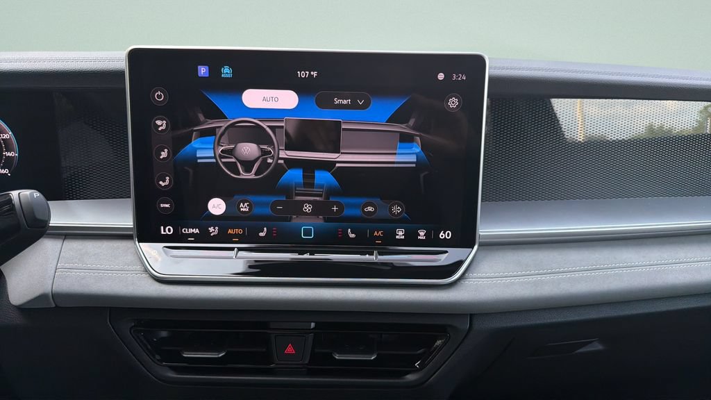 New 2026 Volkswagen Tiguan SE R-Line FWD image 16