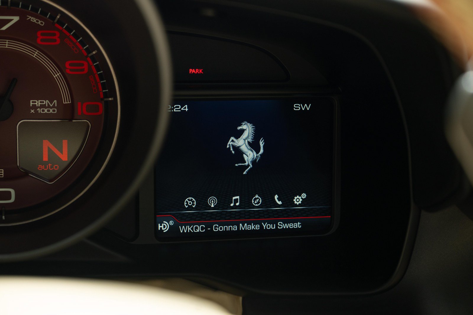 Used 2023 Ferrari F8 Tributo RWD image 37