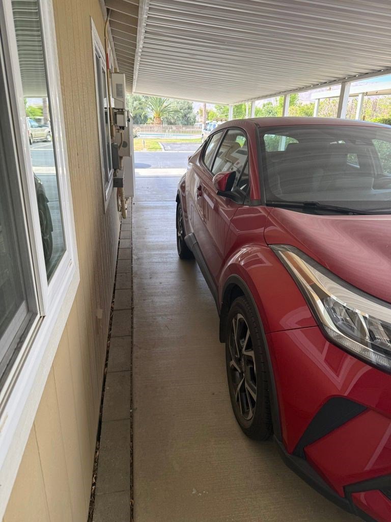 Certified 2022 Toyota C-HR XLE FWD image 5