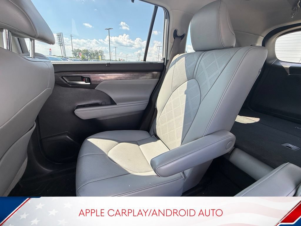Used 2020 Toyota Highlander Platinum FWD image 13