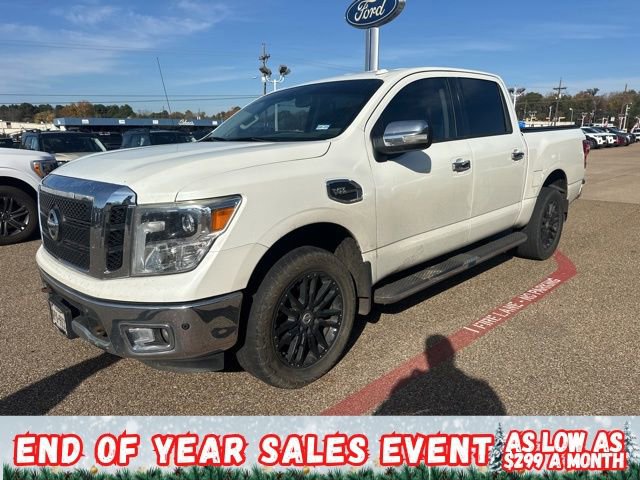 Used 2017 Nissan Titan SL image 3