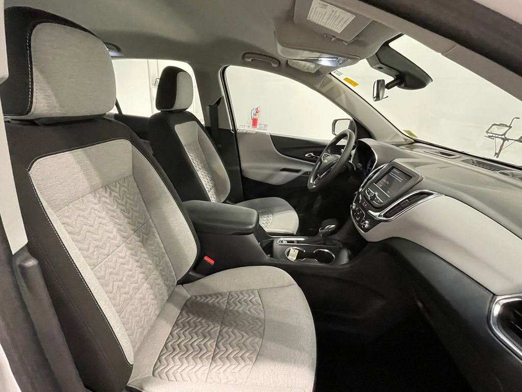 Used 2024 Chevrolet Equinox LS FWD image 25
