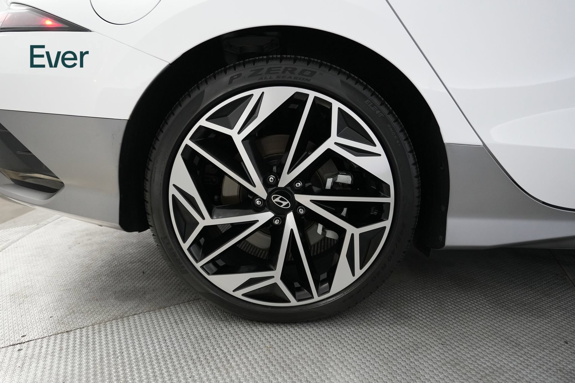 Used 2024 Hyundai Ioniq 6 Limited RWD image 22