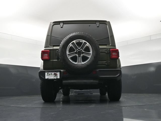 Used 2022 Jeep Wrangler Unlimited Sahara w/ LED Lighting Group AWD/4WD image 23