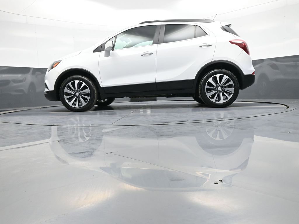 Used 2021 Buick Encore Preferred w/ Safety Package II image 32