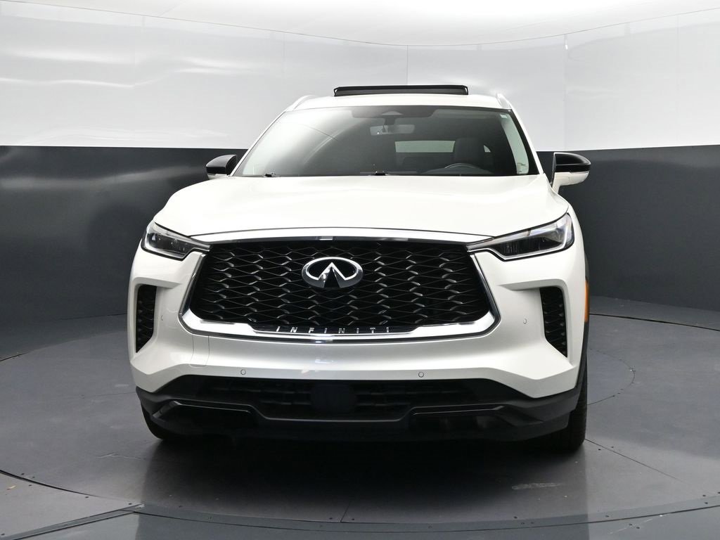 Certified 2023 INFINITI QX60 Luxe w/ Performance Audio Package image 10