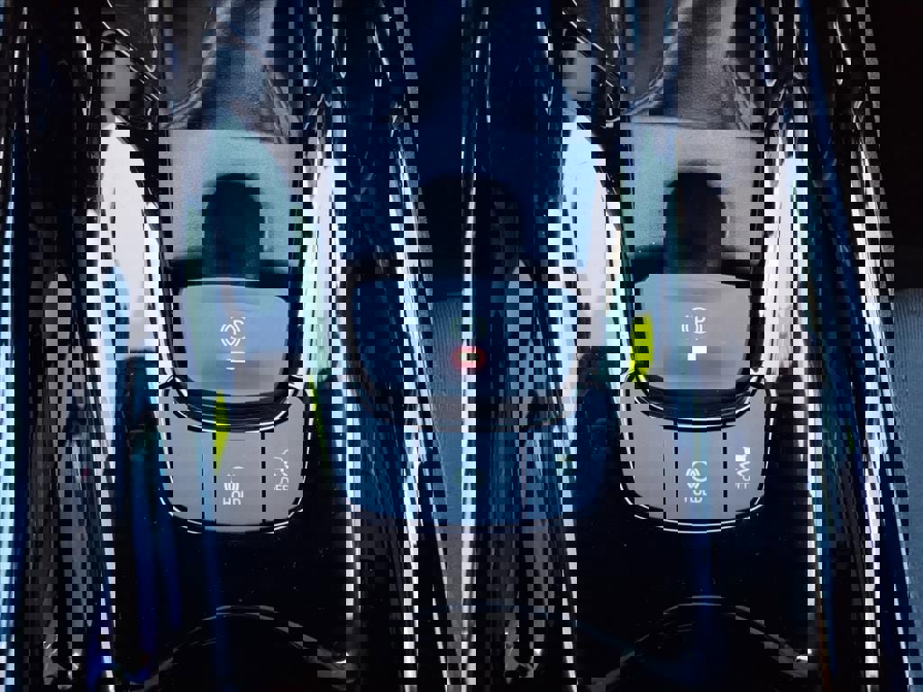 Used 2021 Toyota C-HR XLE image 30