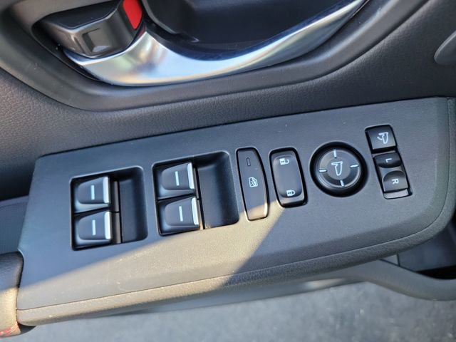 Certified 2025 Honda Pilot Black Edition image 22