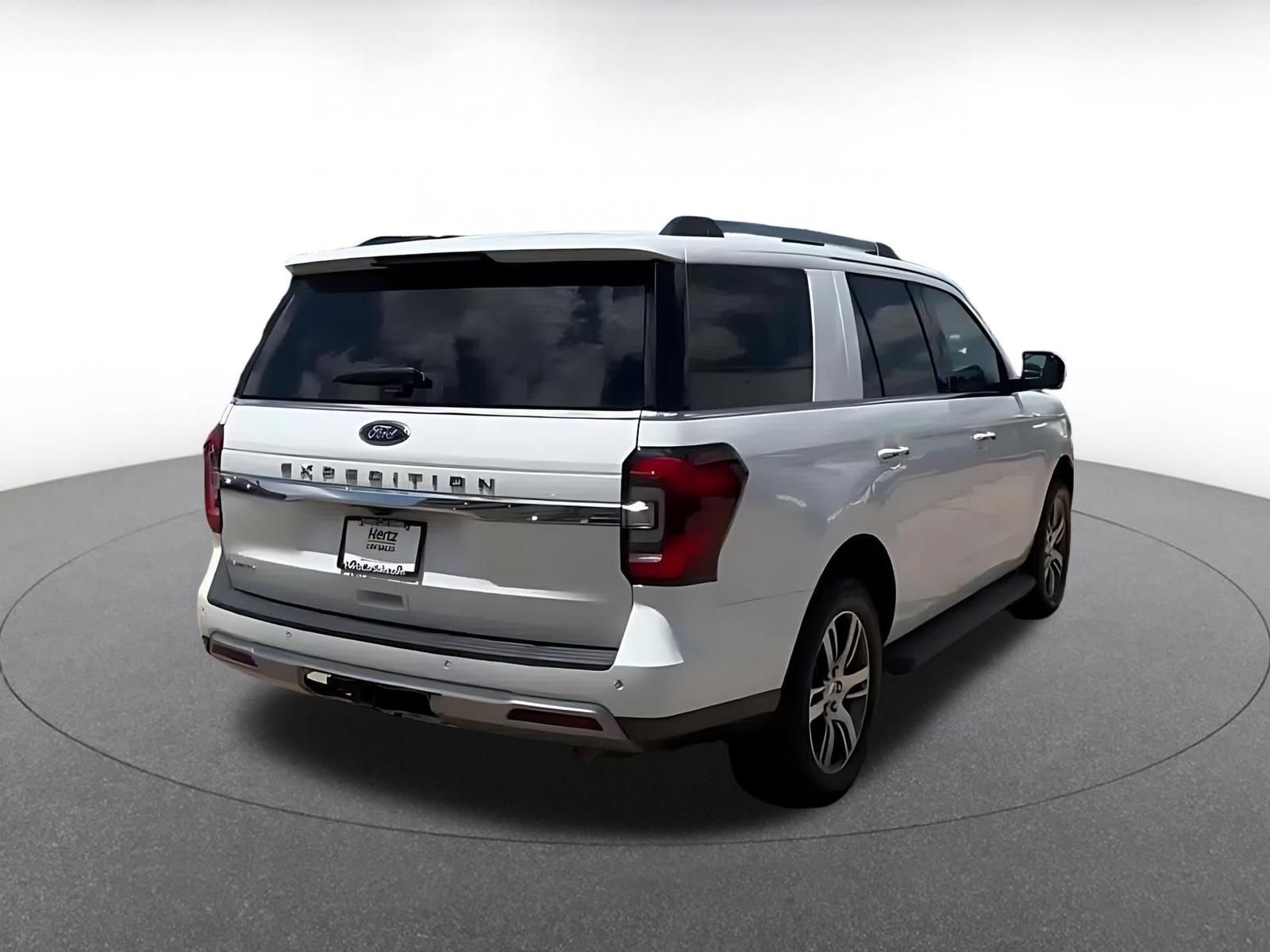 Used 2024 Ford Expedition Limited AWD/4WD image 13